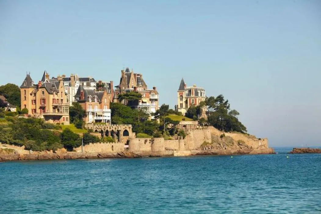 Garden Cove Apartment Saint-Malo